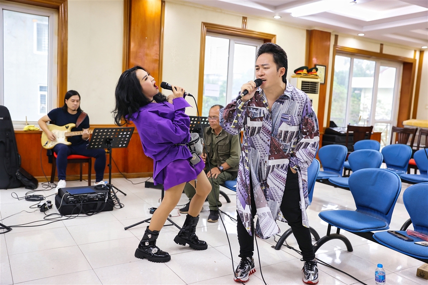 Thanh Lam, Hà Trần mặc cực nổi khi tập hát cùng Tùng Dương - Ảnh 3.