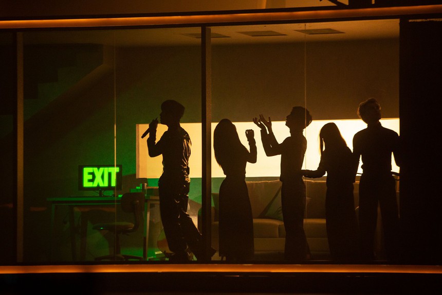 Grey D và showcase ra mắt “tiền tỉ": sân khấu xoay 360 độ, ghi hình MV trực tiếp và hơn thế nữa! - Ảnh 3. Grey D và showcase ra mắt “tiền tỉ": sân khấu xoay 360 độ, ghi hình MV trực tiếp và hơn thế nữa! - Ảnh 3.