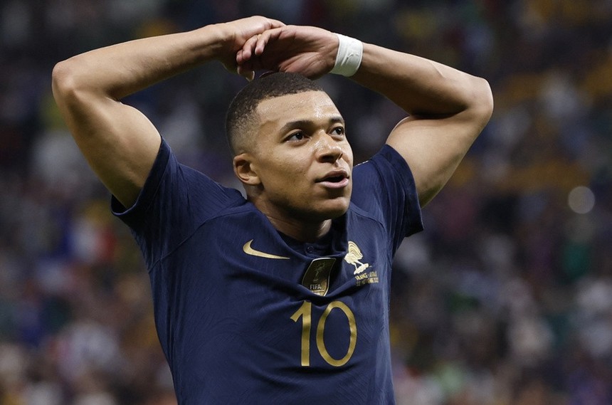 Vincent Kompany so sánh Mbappe với Messi và Ronaldo sau chiến thắng 4-1 của Pháp - Ảnh 2.