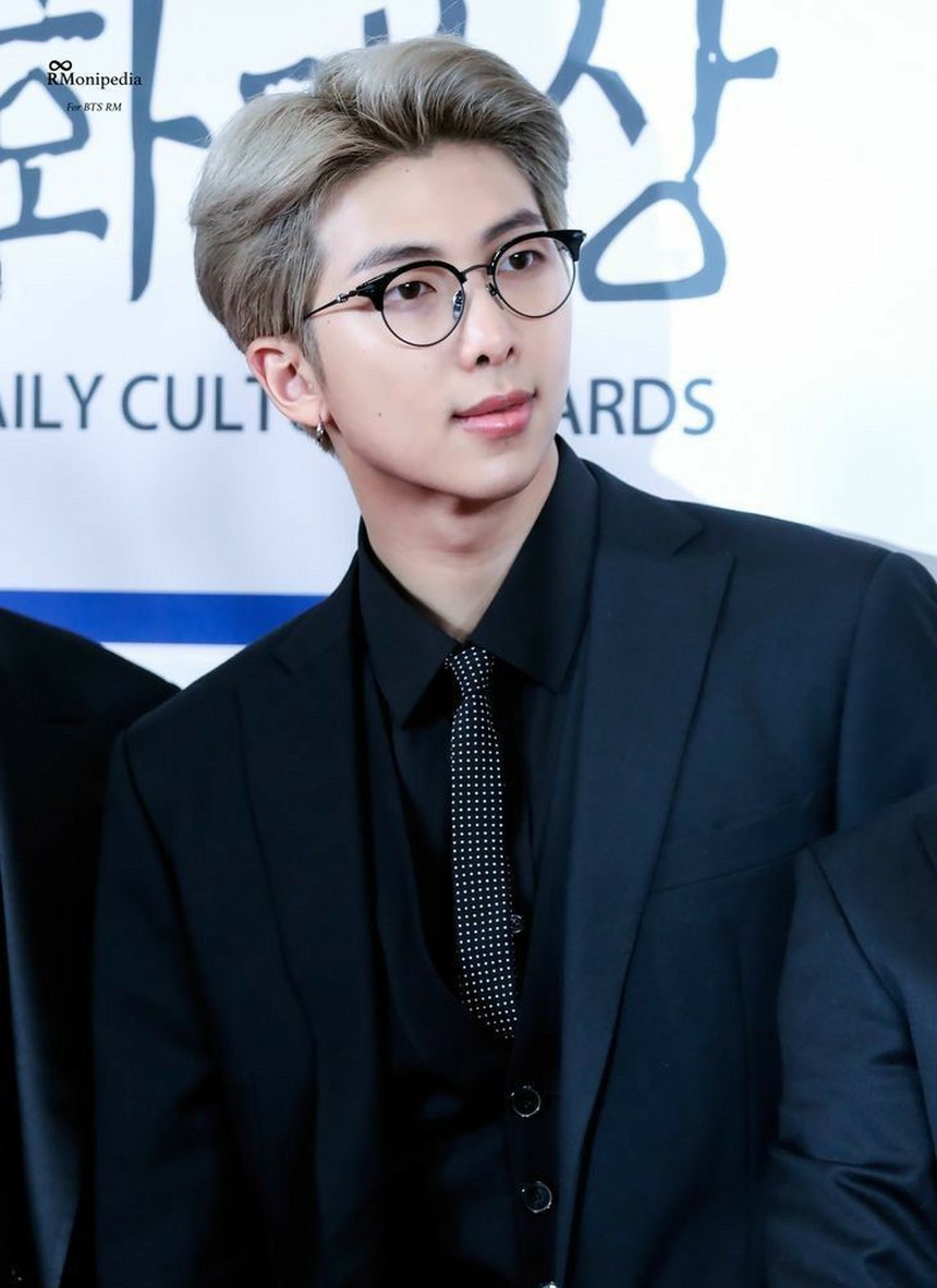 Bất chấp sự phản đối của cha mẹ, Suga BTS và loạt sao Hàn vẫn quyết tâm theo đuổi đam mê - Ảnh 6. Bất chấp sự phản đối của cha mẹ, Suga BTS và loạt sao Hàn vẫn quyết tâm theo đuổi đam mê - Ảnh 6.