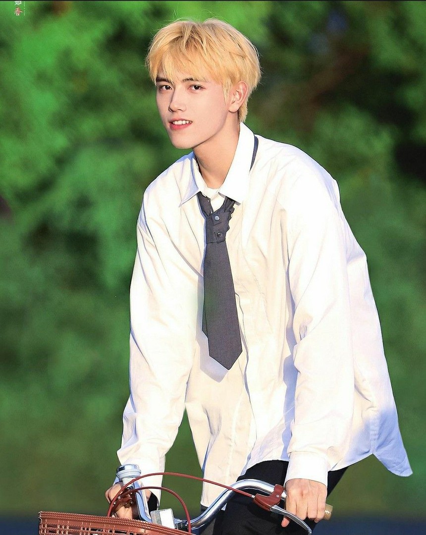 Bị chê diễn xuất, Trần Phi Vũ lao tâm khổ tứ trên phim trường “Chiếc bật lửa và Váy công chúa” - Ảnh 2.