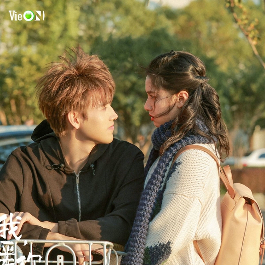 Trần Phi Vũ đạt mốc cột khủng nhờ ‘Chiếc bật lửa và váy công chúa’ - Ảnh 2.