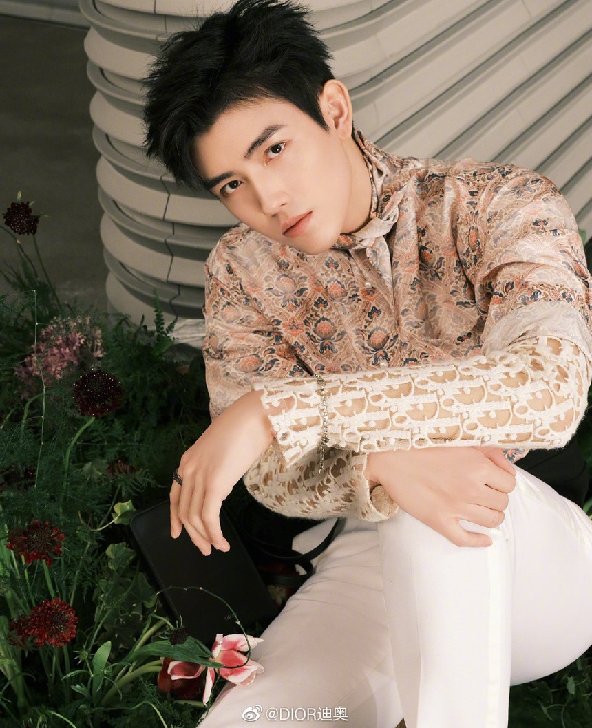 Nam thần "hàng thật giá thật" Trần Phi Vũ: “Thái tử C-Biz” vụt nổi tiếng chóng vánh, cả học vấn, nhan sắc diễn xuất đều điểm 10 - Ảnh 16.