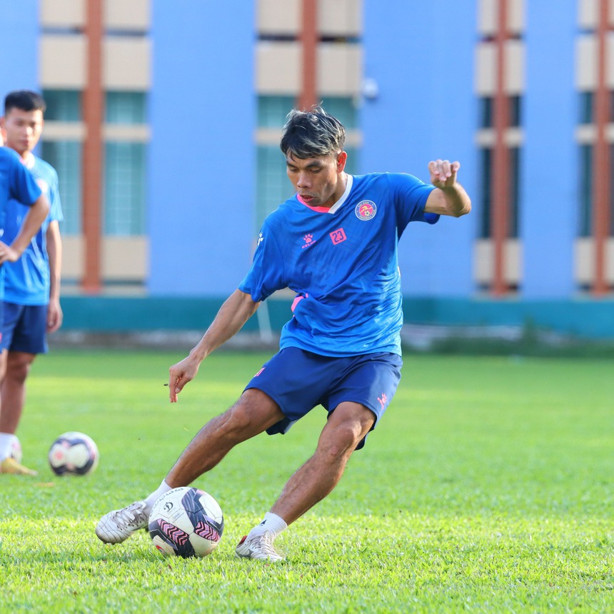 Bóng đá Việt Nam tối ngày 24/11: Hoàng Đức hội quân. Tiến Linh tập riêng - Ảnh 2. Bóng đá Việt Nam tối ngày 24/11: Hoàng Đức hội quân. Tiến Linh tập riêng - Ảnh 2.