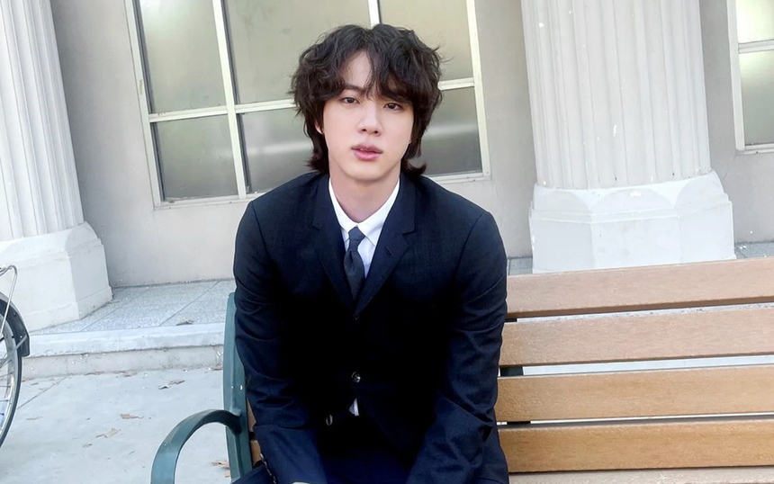 Jin BTS tự xác nhận ngày nhập ngũ trong tin nhắn gửi ARMY - Ảnh 1.