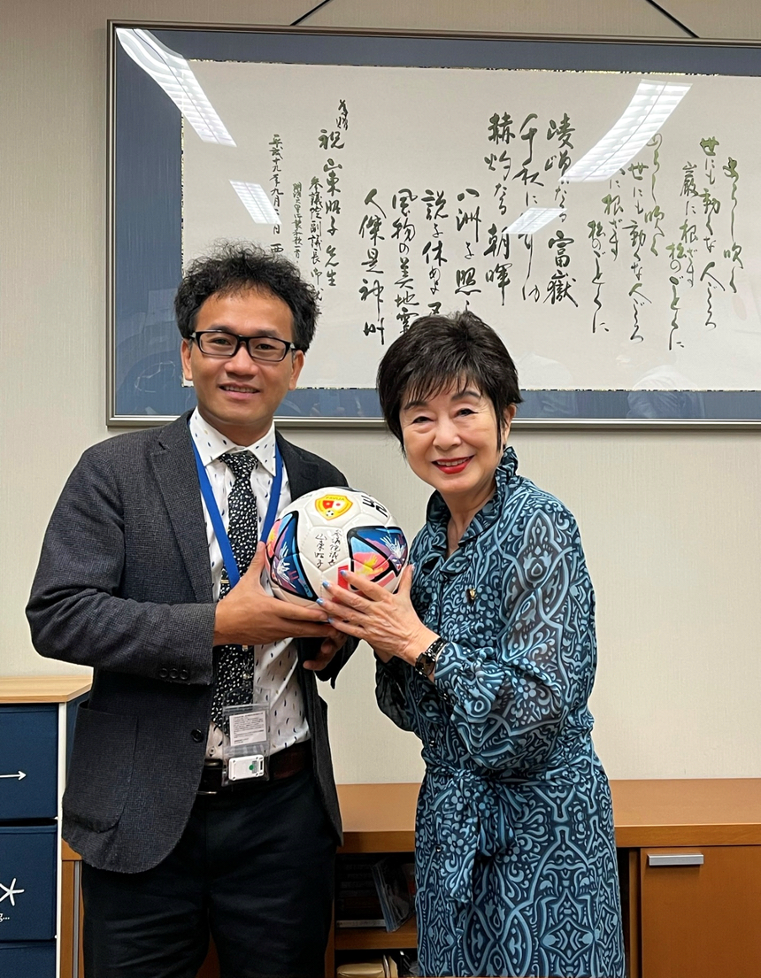 Đỗ Thị Nhâm đánh dấu vai trò là Nhà tài trợ cho Giải Bóng đá "Favija Champions Cup 2022" - Ảnh 7.