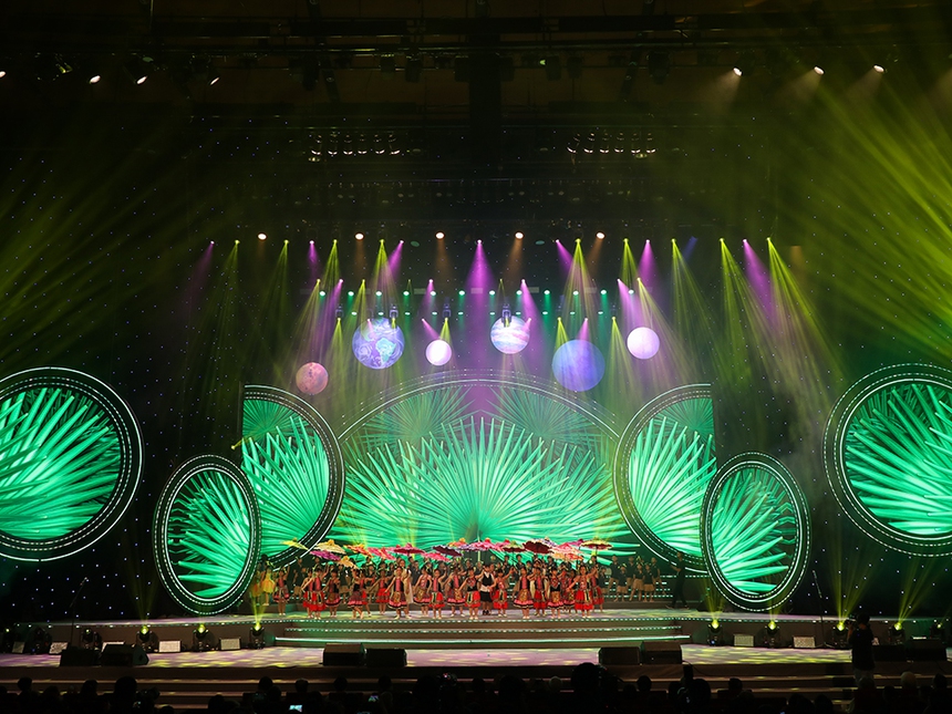 3.000 diễn viên tham gia đại nhạc hội “We are the future” - Ảnh 1. 3.000 diễn viên tham gia đại nhạc hội “We are the future” - Ảnh 1.