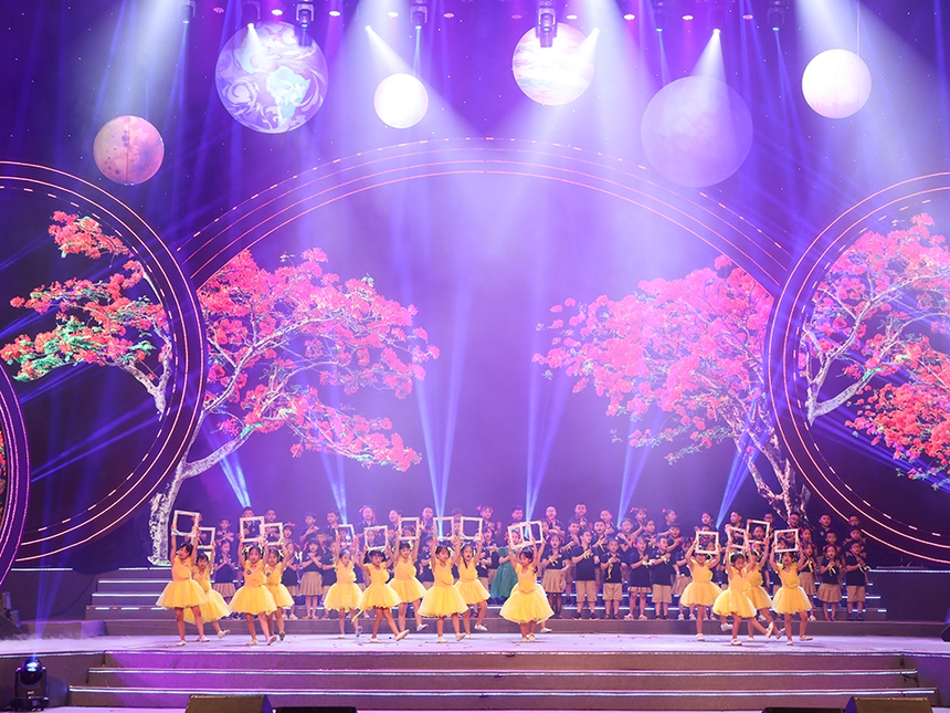 3.000 diễn viên tham gia đại nhạc hội “We are the future” - Ảnh 3. 3.000 diễn viên tham gia đại nhạc hội “We are the future” - Ảnh 3.