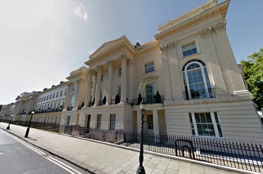 Những điều ít biết về hoàng tộc cai trị vương quốc Qatar: Nắm quyền từ thế kỷ 19, sở hữu khối tài sản 335 tỷ USD và số lượng thành viên gây choáng - Ảnh 6. Những điều ít biết về hoàng tộc cai trị vương quốc Qatar: Nắm quyền từ thế kỷ 19, sở hữu khối tài sản 335 tỷ USD và số lượng thành viên gây choáng - Ảnh 6.