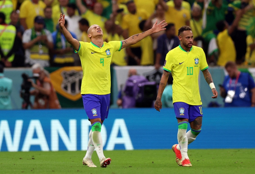 Richarlison chứng minh vị trí tại tuyển Brazil bằng siêu phẩm trước Serbia - Ảnh 2.