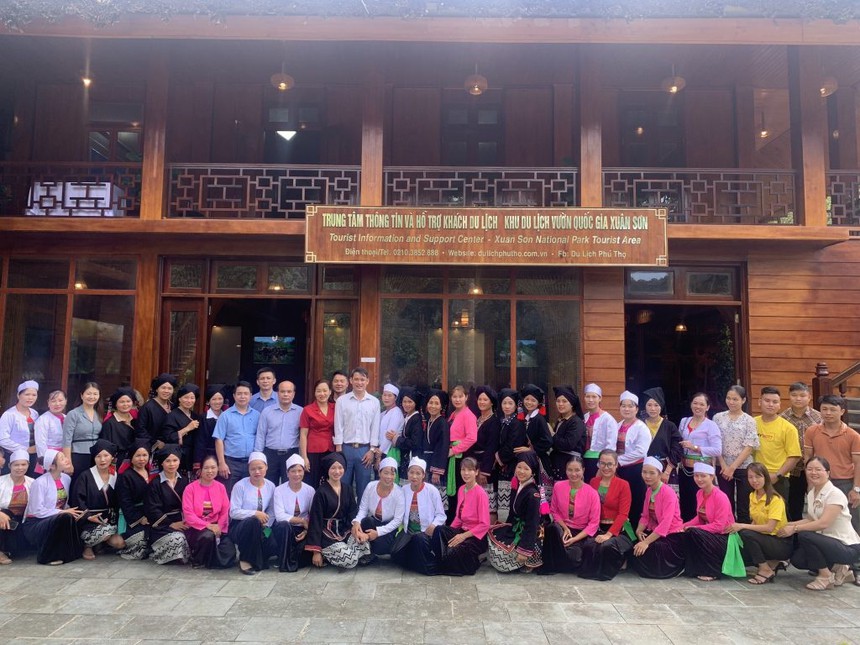 (16/11) Phú Thọ nỗ lực phục hồi nhân lực du lịch sau đại dịch - Ảnh 2.