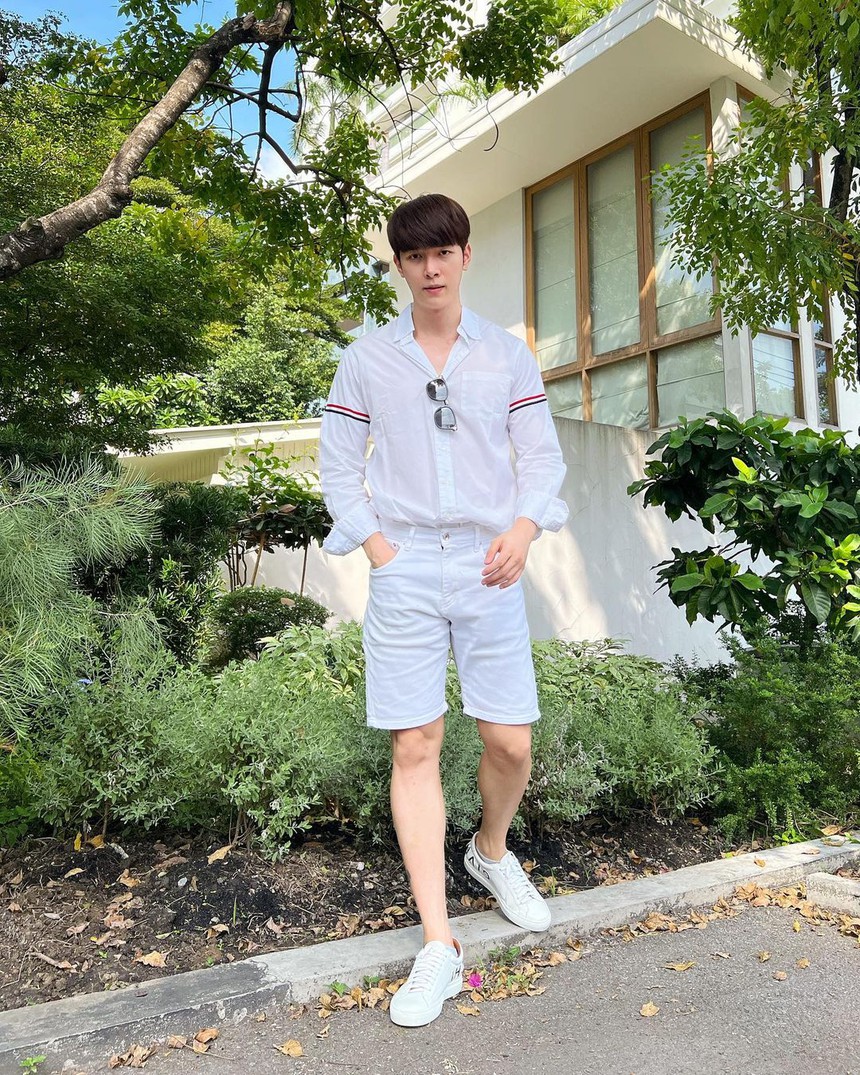 Mỹ nam 'suýt toang' vì lộ clip nóng ở tuổi vị thành niên: Có phim hot chỉ sau 1 tháng, giờ được ông lớn chống lưng - Ảnh 4.