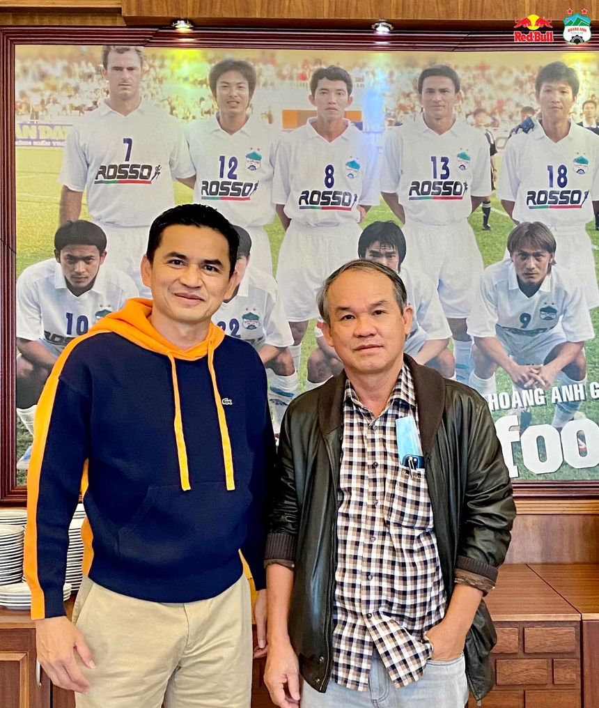 Bóng đá Việt Nam tối ngày 25/11: Cầu thủ HAGL hội quân. Tuyển Việt Nam tập chiến thuật - Ảnh 3.