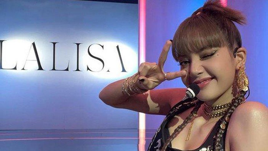 Ca khúc solo của Lisa Blackpink phá kỷ lục thế giới 7 năm của Adele - Ảnh 1.