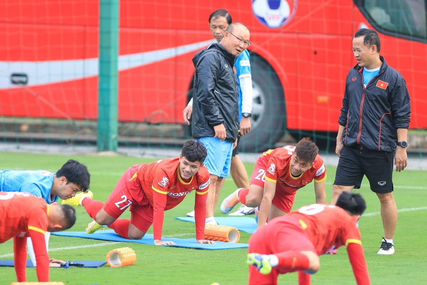 AFF Cup 2022, AFF Cup, Bùi Tiến Dũng, tuyển Việt Nam, Park Hang Seo, Borussia Dortmund