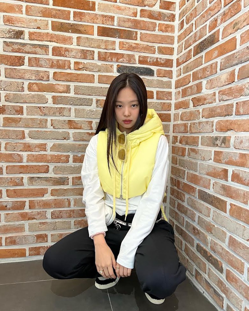 Xu hướng thời trang mới nhất ở Hàn Quốc, tất cả là nhờ Jennie Blackpink và Jang Wonyoung IVE - Ảnh 2.