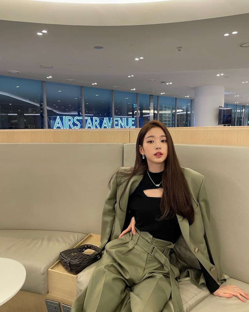 Xu hướng thời trang mới nhất ở Hàn Quốc, tất cả là nhờ Jennie Blackpink và Jang Wonyoung IVE - Ảnh 4.