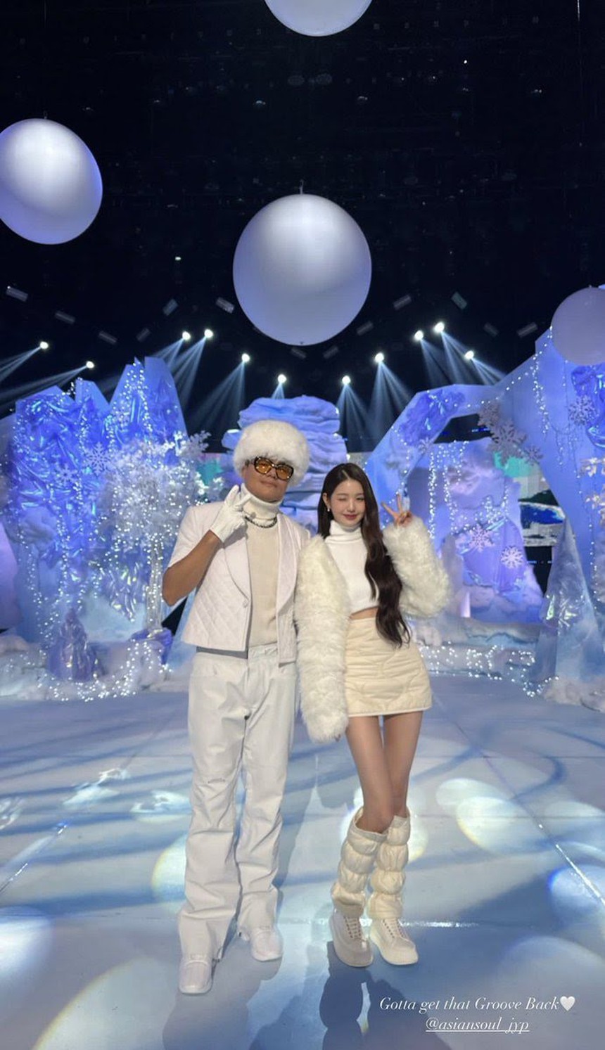 Xu hướng thời trang mới nhất ở Hàn Quốc, tất cả là nhờ Jennie Blackpink và Jang Wonyoung IVE - Ảnh 7.