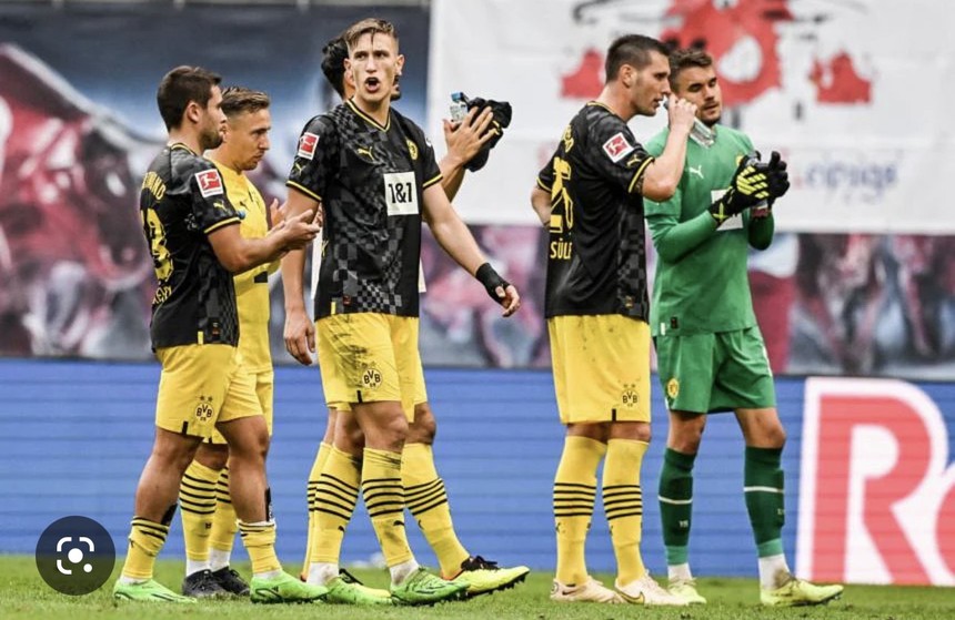 Borussia Dortmund thắng to trước khi đấu tuyển Việt Nam - Ảnh 1. Borussia Dortmund thắng to trước khi đấu tuyển Việt Nam - Ảnh 1.