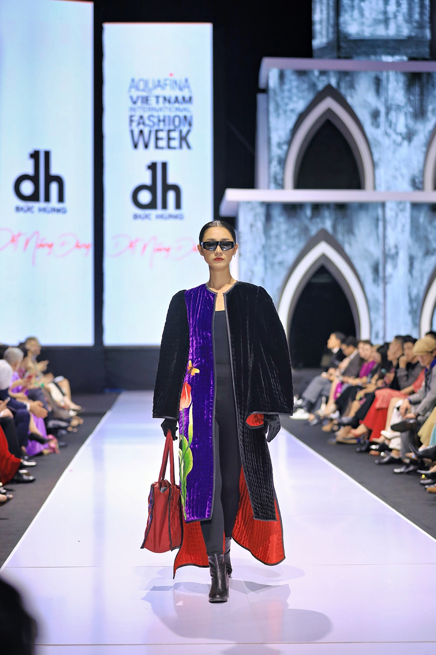 NTK Đức Hùng mang "Dệt nắng đông" mở màn Tuần lễ thời gian quốc tế Việt Nam  - Ảnh 8.