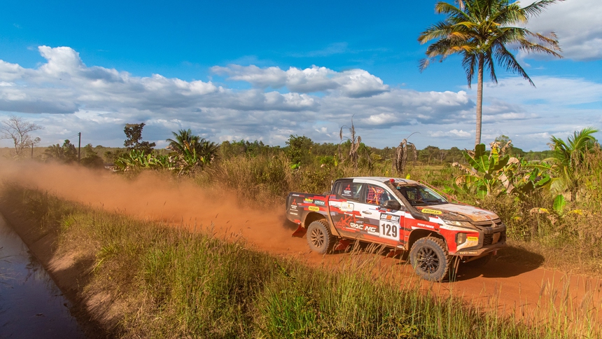 Tay đua Việt Nam nói về AXCR 2022: ‘Đường rất khắc nghiệt, Mitsubishi Triton bị ép tới ngưỡng giới hạn’ - Ảnh 3. Tay đua Việt Nam nói về AXCR 2022: ‘Đường rất khắc nghiệt, Mitsubishi Triton bị ép tới ngưỡng giới hạn’ - Ảnh 3.