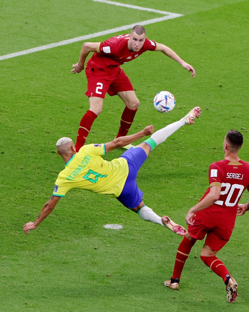 CĐV xuýt xoa sau cú volley 'vô thực' của Richarlison cho Brazil - Ảnh 3.