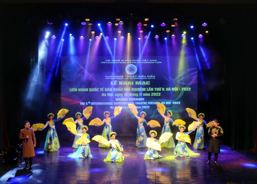 Điểm sáng trong Liên hoan Quốc tế Sân khấu thử nghiệm lần thứ V - Ảnh 3. Điểm sáng trong Liên hoan Quốc tế Sân khấu thử nghiệm lần thứ V - Ảnh 3.