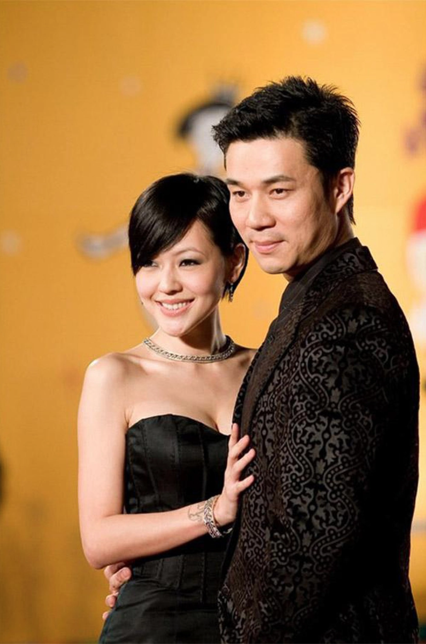 Hôn nhân bi kịch của chị em Đại S và Tiểu S: Vợ chia tay trả đệm, chồng kỳ kèo từng đồng và ảo mộng làm dâu hào môn - Ảnh 10. Hôn nhân bi kịch của chị em Đại S và Tiểu S: Vợ chia tay trả đệm, chồng kỳ kèo từng đồng và ảo mộng làm dâu hào môn - Ảnh 10.