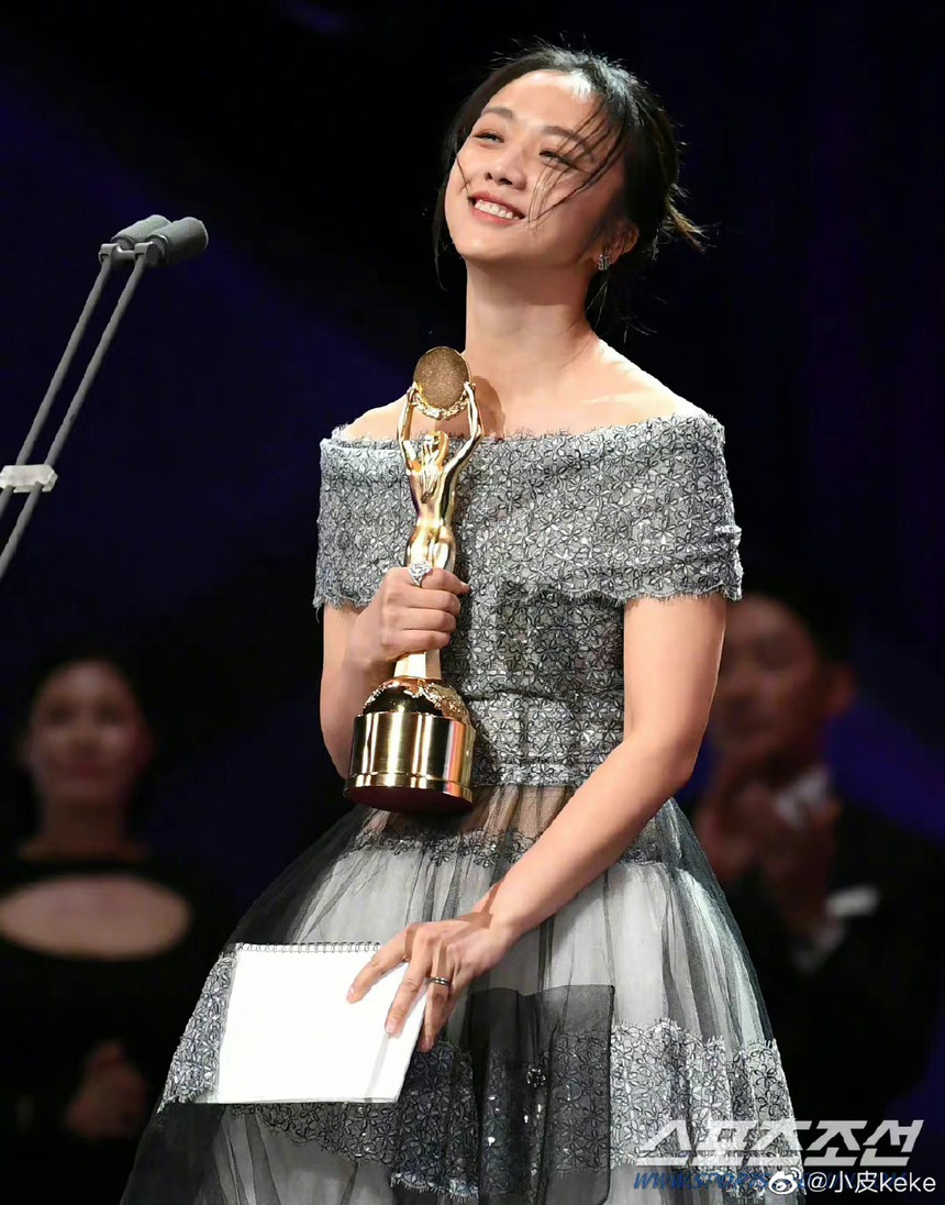 "Ảnh hậu Rồng xanh" Thang Duy: Người đàn bà đẹp và cuộc hôn nhân xuyên biên giới đầy viên mãn  - Ảnh 4.