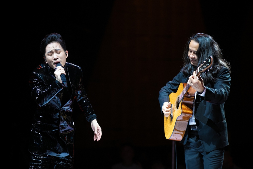 Tùng Dương níu chân khán giả đến nửa đêm  - Ảnh 7.