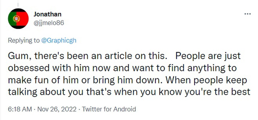Ronaldo móc quần, làm hành động lạ trong trận đấu với Ghana - Ảnh 3.