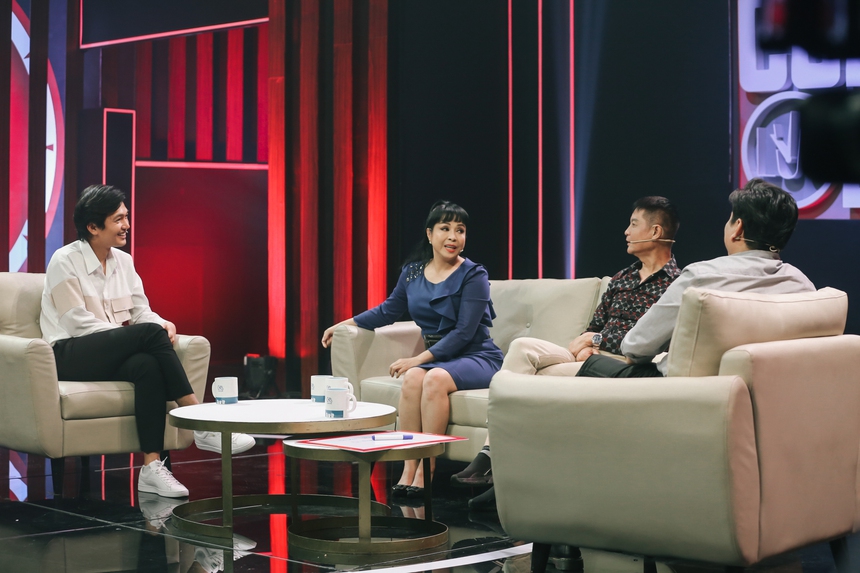 Lê Hoàng: "Phụ nữ can thiệp vào các mối quan hệ của chồng thì không đáng cảm thông" - Ảnh 2.