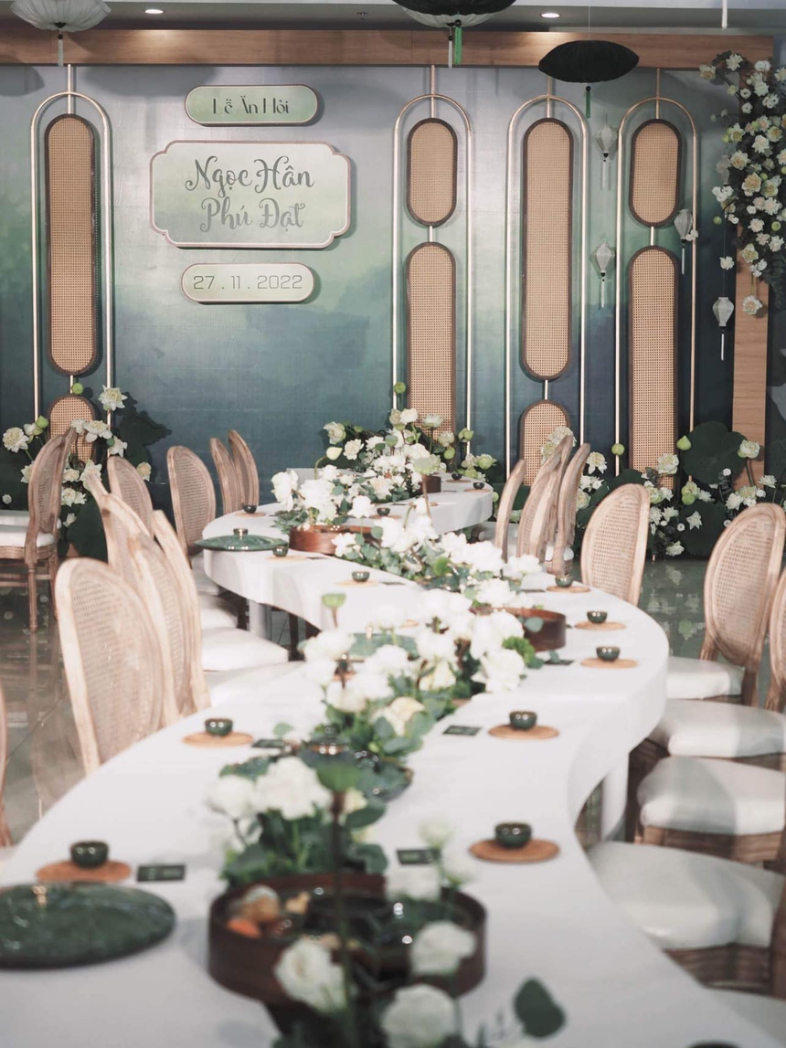Lễ ăn hỏi Hoa hậu Ngọc Hân: Không gian cực đặc biệt do chính cô dâu lên ý tưởng - Ảnh 3. Lễ ăn hỏi Hoa hậu Ngọc Hân: Không gian cực đặc biệt do chính cô dâu lên ý tưởng - Ảnh 3.