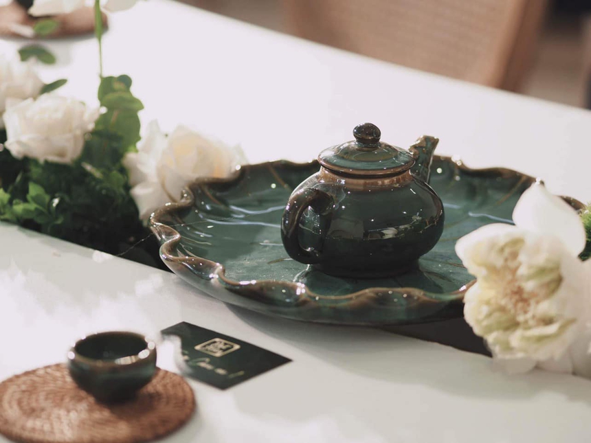 Lễ ăn hỏi Hoa hậu Ngọc Hân: Không gian cực đặc biệt do chính cô dâu lên ý tưởng - Ảnh 8. Lễ ăn hỏi Hoa hậu Ngọc Hân: Không gian cực đặc biệt do chính cô dâu lên ý tưởng - Ảnh 8.