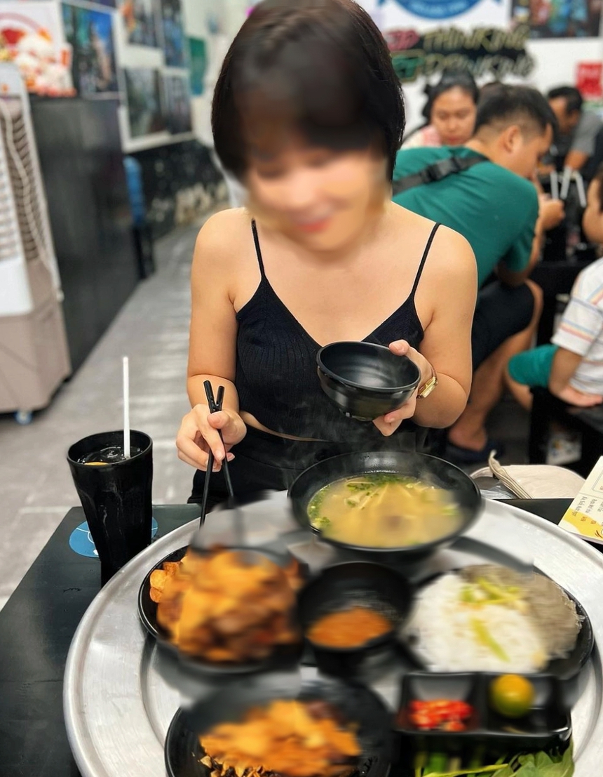 Những TikToker từng vấp phải làn sóng phản đối mạnh mẽ vì review đồ ăn - Ảnh 5.