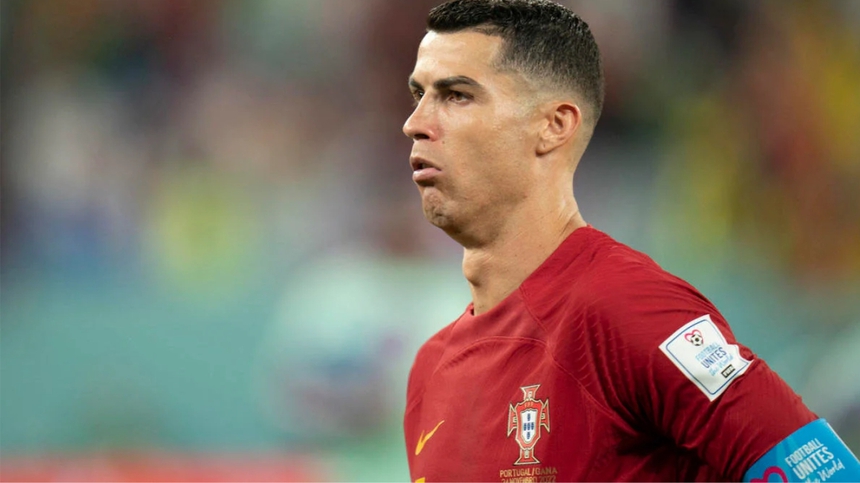 Ronaldo nhận được lời đề nghị đến từ CLB Al-Nassr (Ả rập Xê út) trong bối cảnh đang thất nghiệp