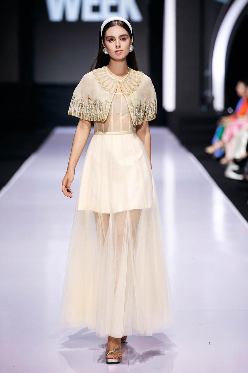 Dàn mỹ nhân VTV trình diễn BST “Lúa" của NTK Thảo Nguyễn - Ảnh 2. Dàn mỹ nhân VTV trình diễn BST “Lúa" của NTK Thảo Nguyễn - Ảnh 2.