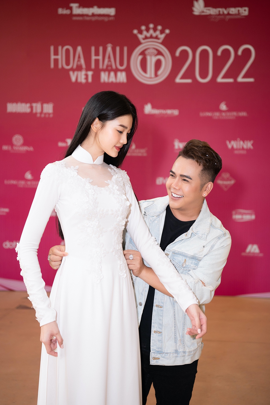 Thí sinh Hoa hậu Việt Nam 2022 dịu dàng với áo dài  - Ảnh 4.