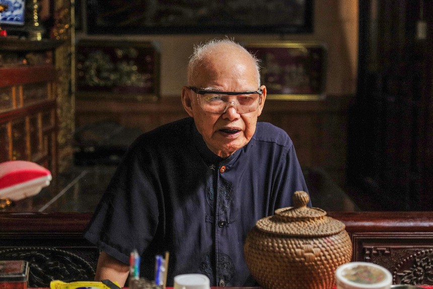 Chuyện chưa kể về Hát múa Ải Lao (kỳ 2): Người thầm lặng bảo vệ điệu múa, câu hát - Ảnh 1.