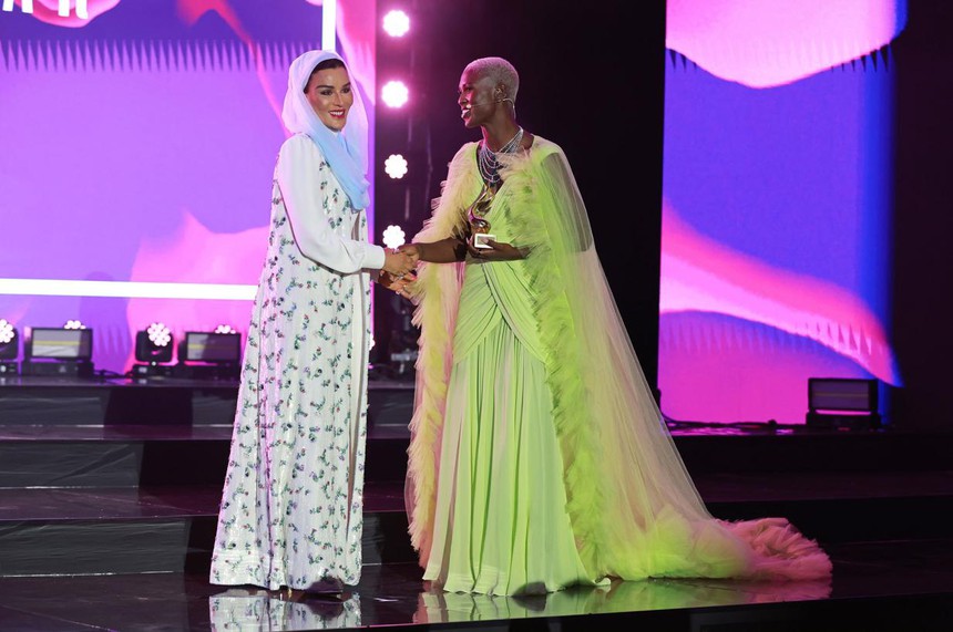 Vương phi Qatar: Sức hút lộng lẫy không thể rời mắt, chiếm trọn spotlight - Ảnh 6.