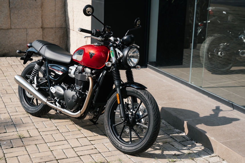 Dàn xe toàn bản đặc biệt của Triumph tại Việt Nam: Hầu hết bản Chrome, chiếc đắt nhất 1,3 tỷ đồng - Ảnh 4. Dàn xe toàn bản đặc biệt của Triumph tại Việt Nam: Hầu hết bản Chrome, chiếc đắt nhất 1,3 tỷ đồng - Ảnh 4.