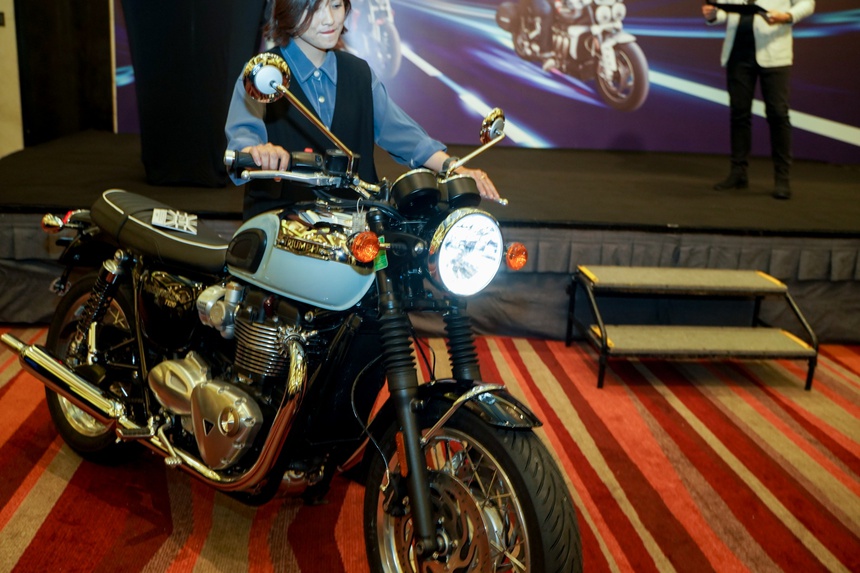 Dàn xe toàn bản đặc biệt của Triumph tại Việt Nam: Hầu hết bản Chrome, chiếc đắt nhất 1,3 tỷ đồng - Ảnh 8. Dàn xe toàn bản đặc biệt của Triumph tại Việt Nam: Hầu hết bản Chrome, chiếc đắt nhất 1,3 tỷ đồng - Ảnh 8.