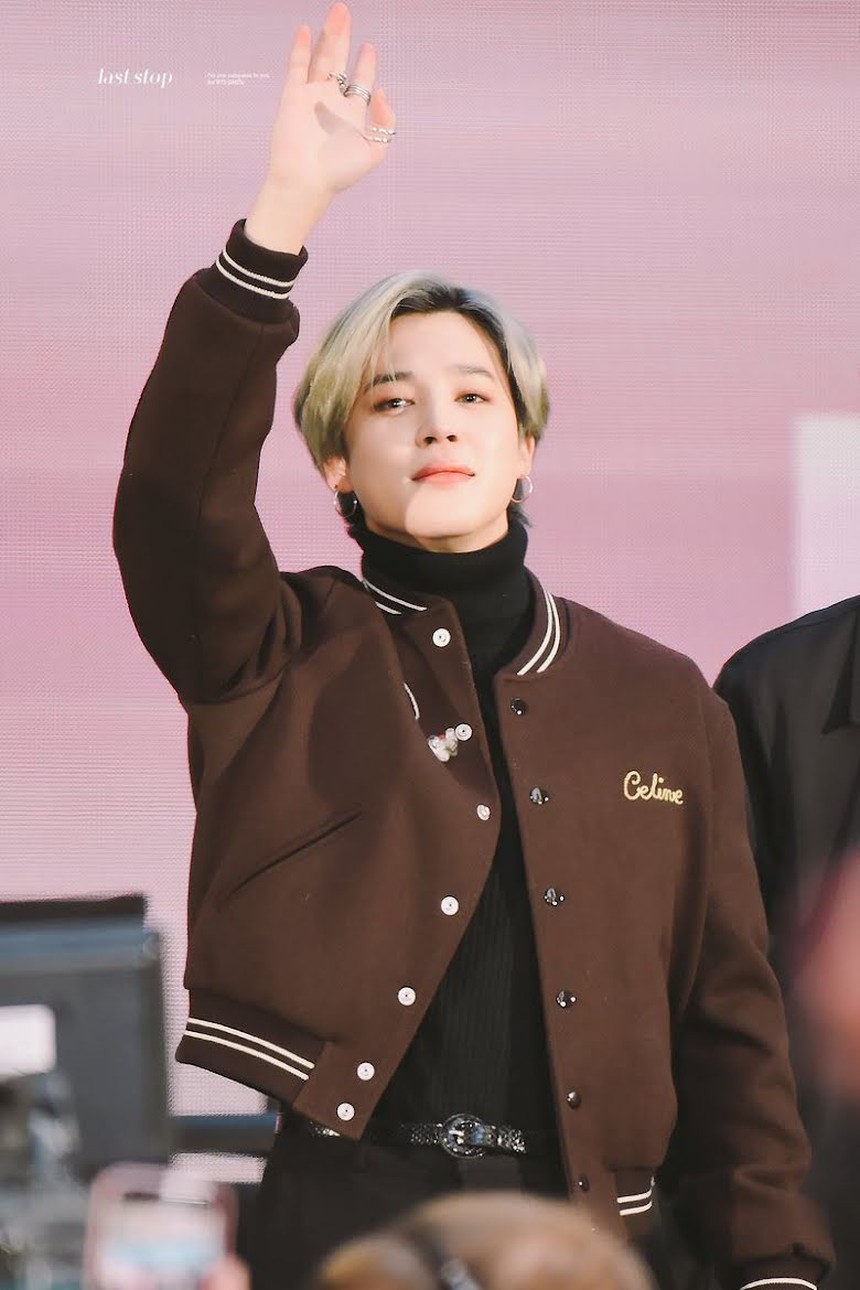 5 lần ‘đụng hàng’ không hề lép vế sao nam của Lisa Blackpink - Ảnh 2. 5 lần ‘đụng hàng’ không hề lép vế sao nam của Lisa Blackpink - Ảnh 2.