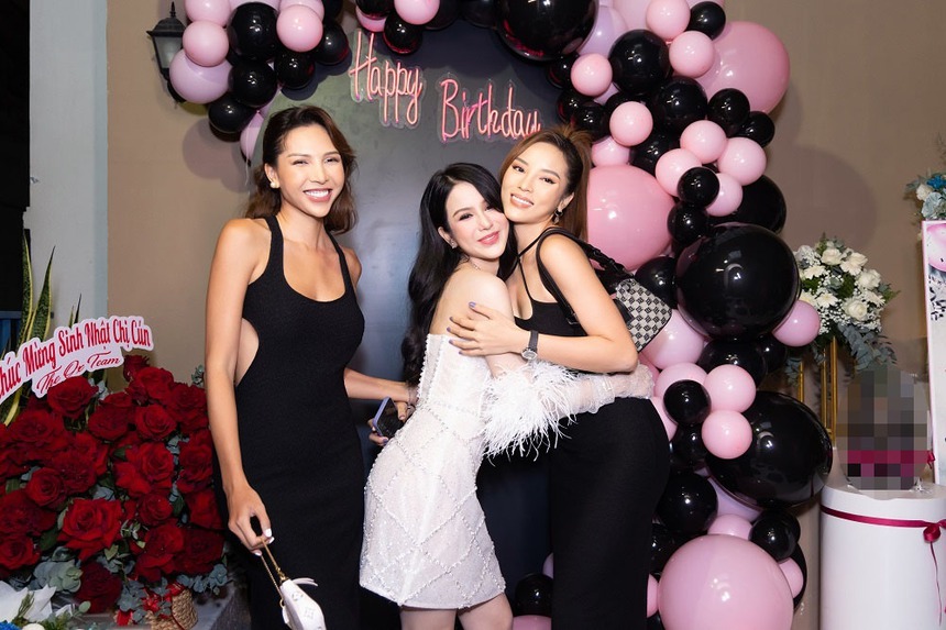 Diệp Lâm Anh lộ diện hậu ồn ào với chồng cũ, bạn thân có chia sẻ gây chú ý - Ảnh 5. Diệp Lâm Anh lộ diện hậu ồn ào với chồng cũ, bạn thân có chia sẻ gây chú ý - Ảnh 5.