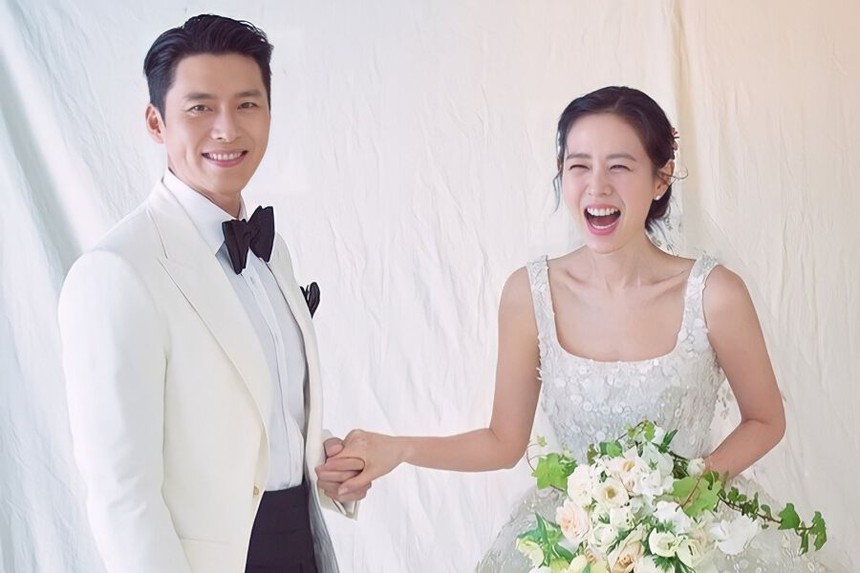 Son Ye Jin và Hyun Bin đón con trai đầu lòng - Ảnh 1.