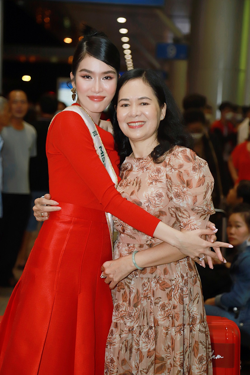 Á hậu Phương Anh lên đường sang Nhật Bản tham dự Miss International 2022 - Ảnh 9.