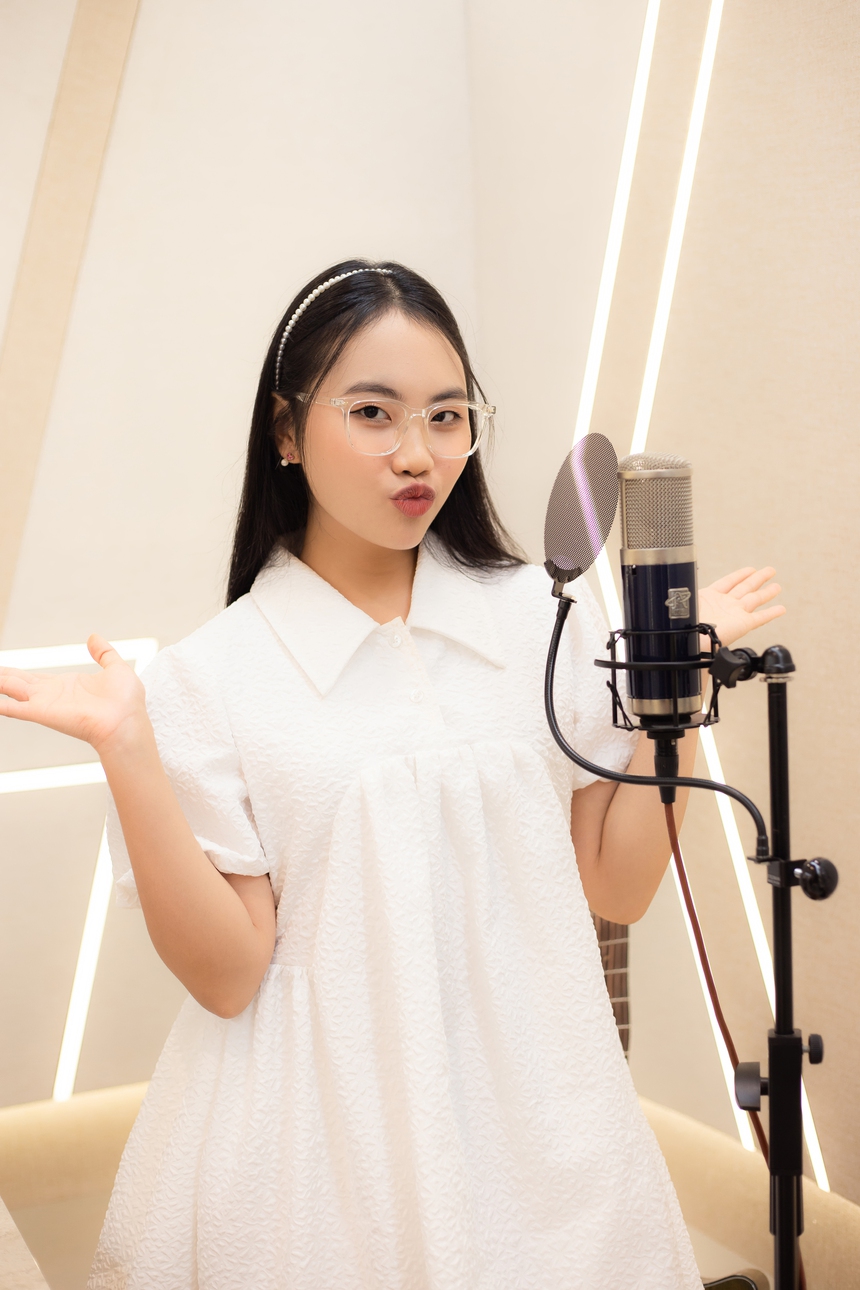 Phương Mỹ Chi: “Tôi xin khẳng định lại là Phương Mỹ Chi không giàu như mọi người đã đồn” - Ảnh 16. Phương Mỹ Chi: “Tôi xin khẳng định lại là Phương Mỹ Chi không giàu như mọi người đã đồn” - Ảnh 16.