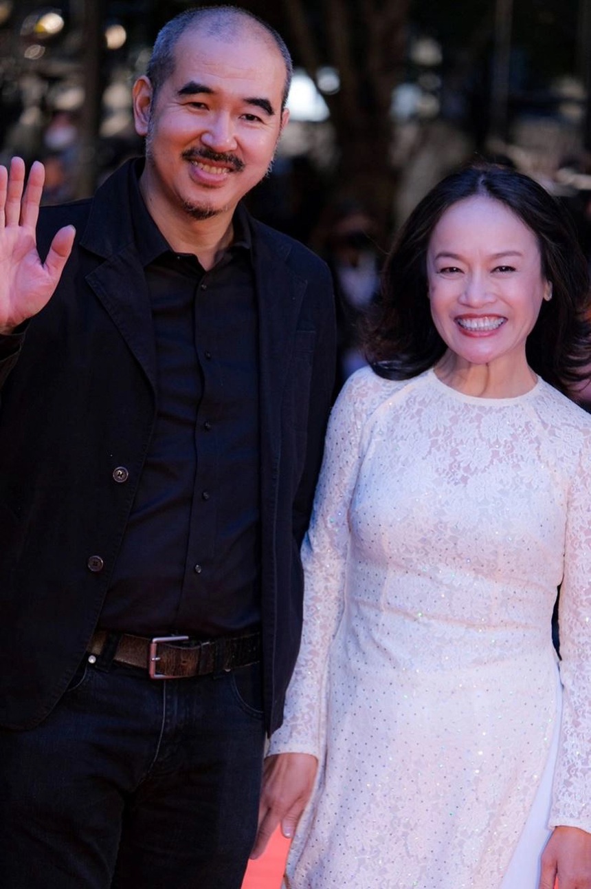 "Tro tàn rực rỡ" của đạo diễn Bùi Thạc Chuyên thắng lớn tại LHP ba châu lục - Ảnh 2.