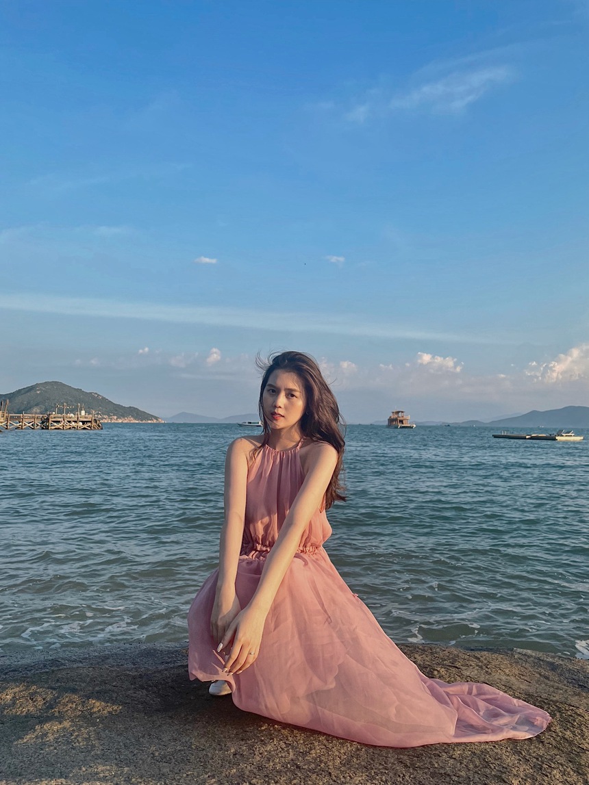 Dàn WAGs của các cầu thủ CLB Hà Nội: Toàn hoa hậu và ái nữ, nhan sắc xinh đẹp khó ai sánh bằng - Ảnh 10.