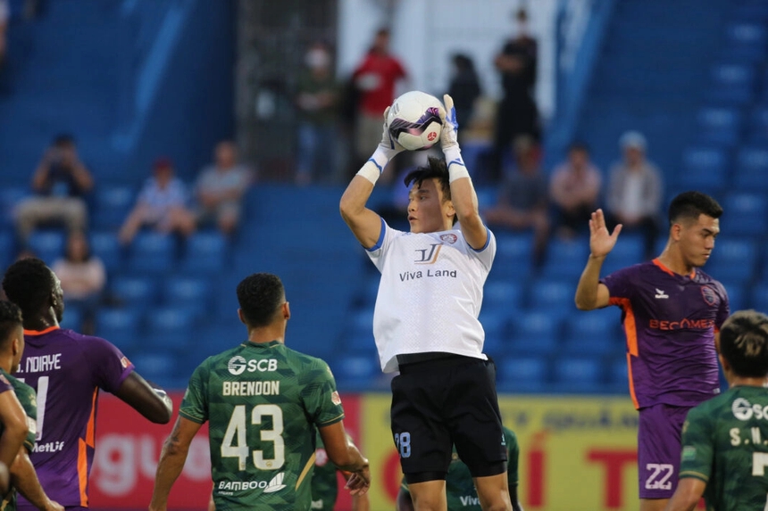 Bùi Tiến Dũng kỳ vọng vào tương lai ở CLB TP.HCM - Ảnh 2.